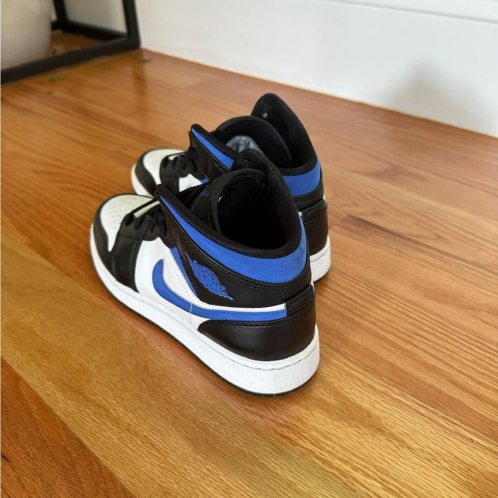 Jordan Women's Sneakers Black and Blue